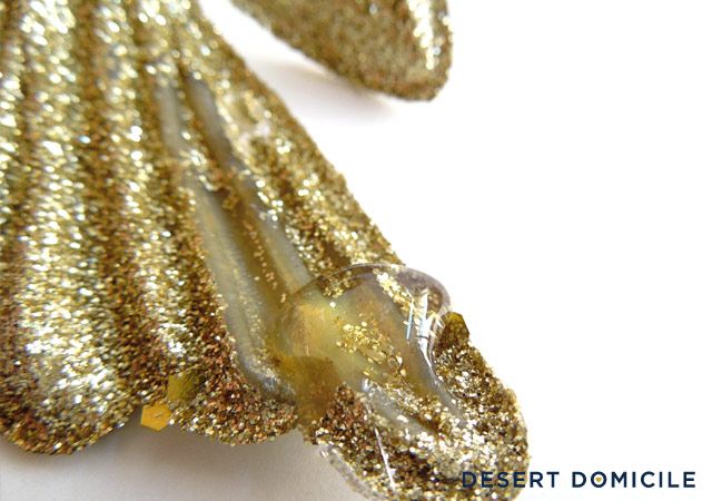 Hot glue dab