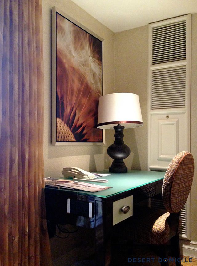 Bellagio resort room desk