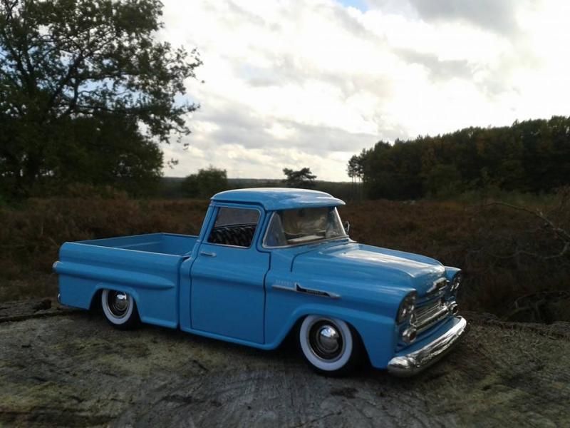 10628109_704578142966136_506944081006030