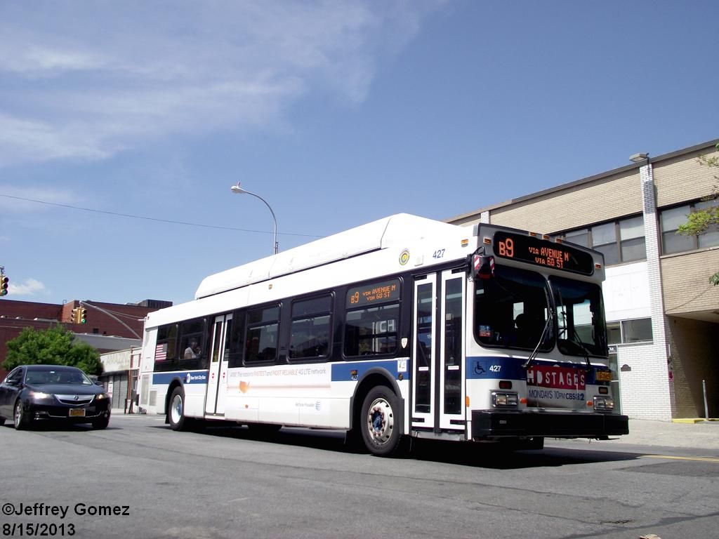 MTANewYorkCityBusNewFlyerC40LF427.jpg