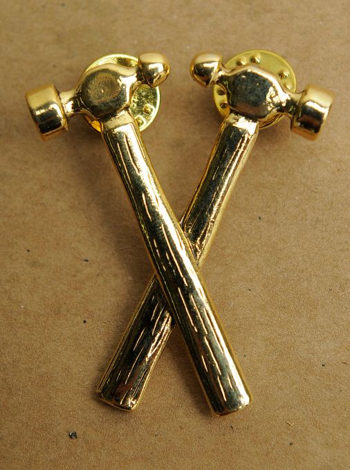 Hells Angels Tucson, AZ USA Gold Double Ball Peen Hammer Pin Wood